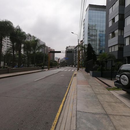 The Guest House 1 At The Booming Center Of Miraflores, Lima - Peru Экстерьер фото