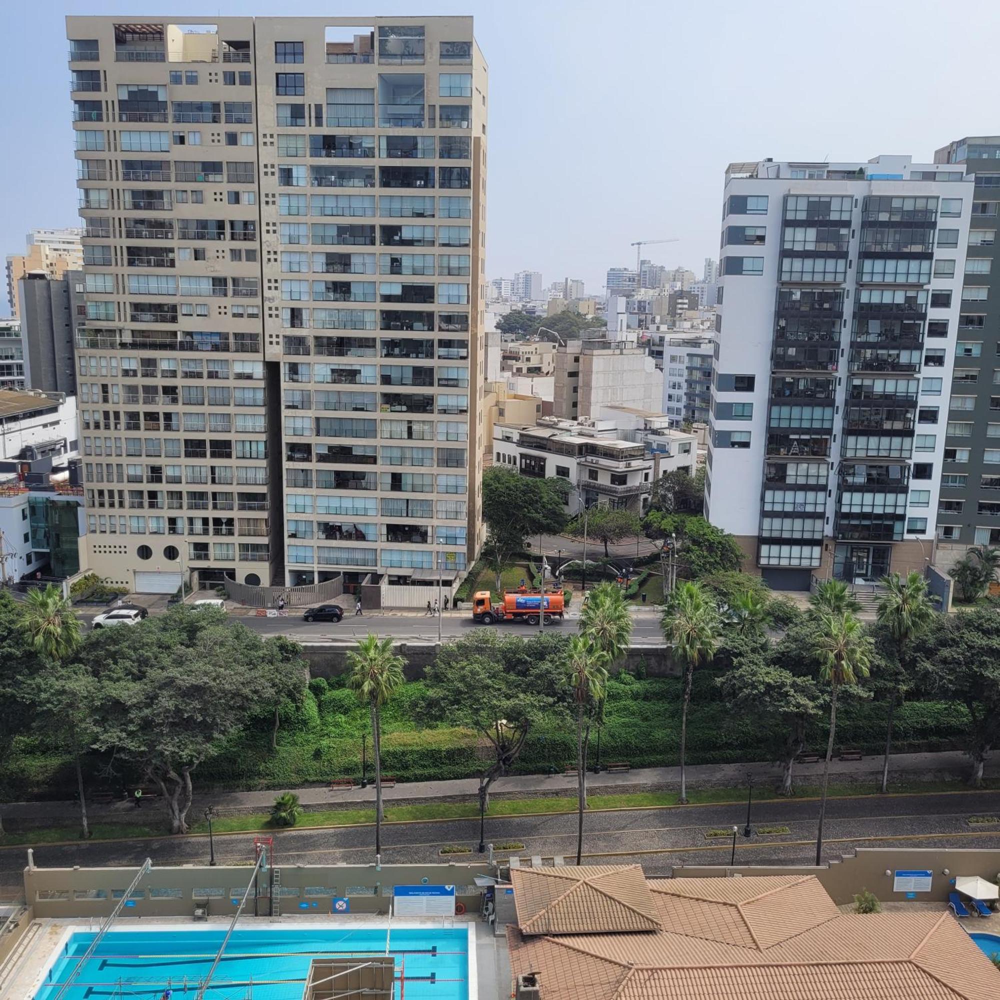 The Guest House 1 At The Booming Center Of Miraflores, Lima - Peru Экстерьер фото