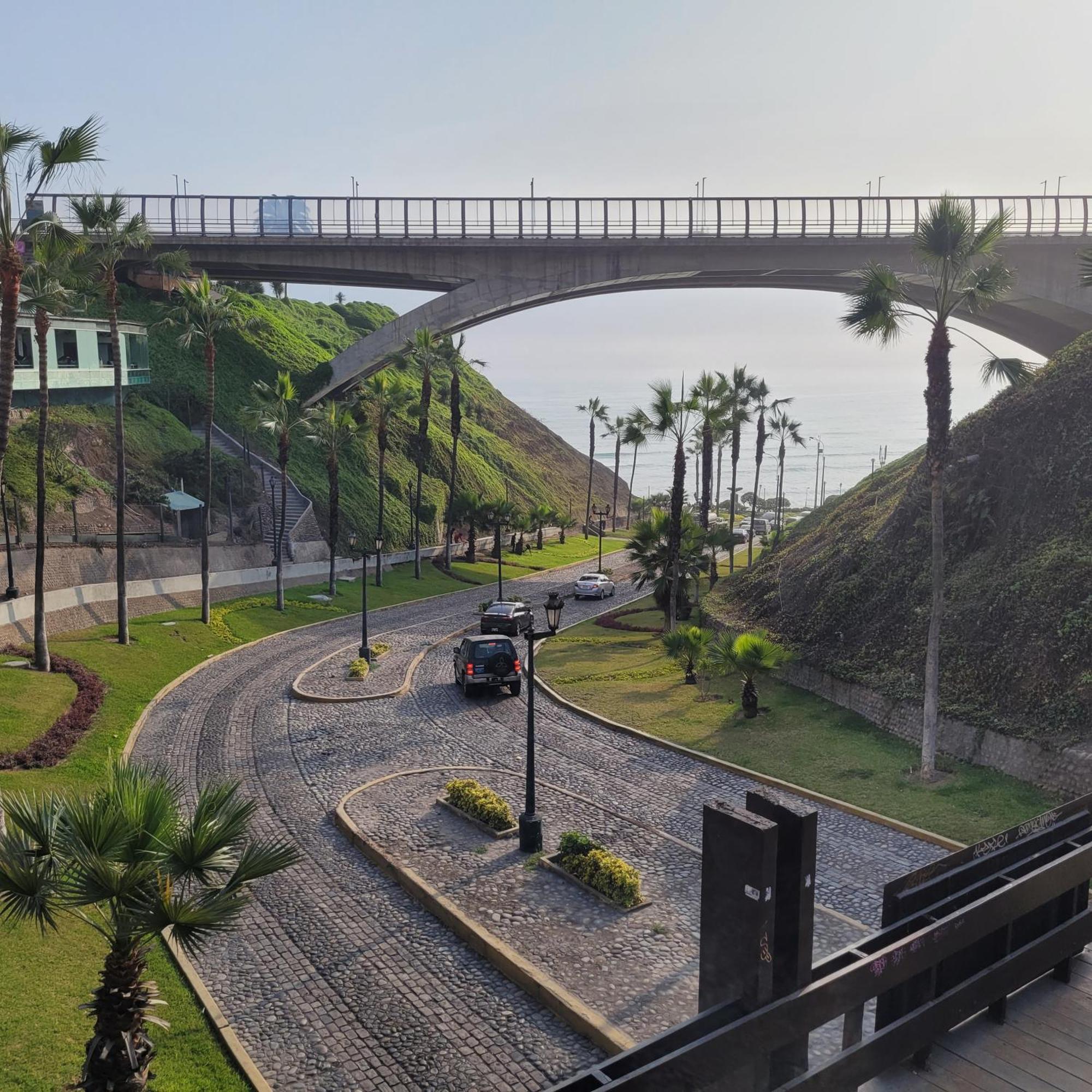 The Guest House 1 At The Booming Center Of Miraflores, Lima - Peru Экстерьер фото
