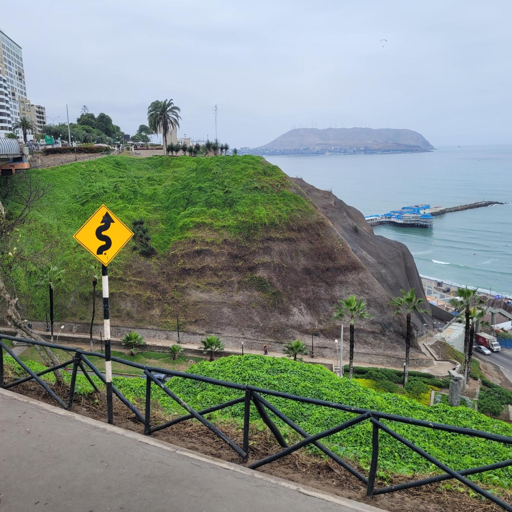 The Guest House 1 At The Booming Center Of Miraflores, Lima - Peru Экстерьер фото
