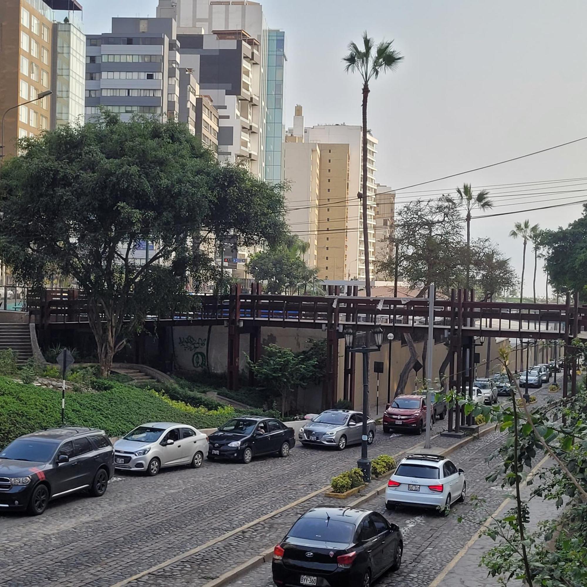 The Guest House 1 At The Booming Center Of Miraflores, Lima - Peru Экстерьер фото